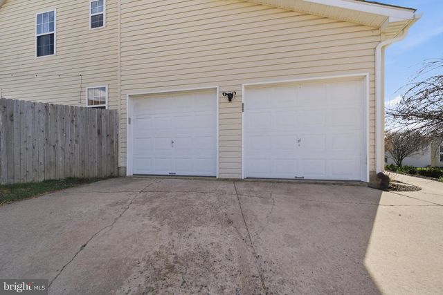 2233 APPLE WAY, Bensalem, PA 19020