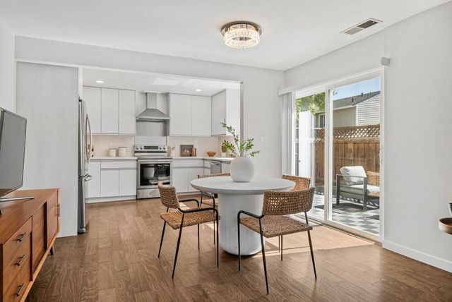 851 Peary, Foster City, CA 94404