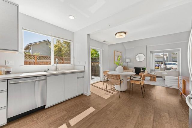 851 Peary, Foster City, CA 94404