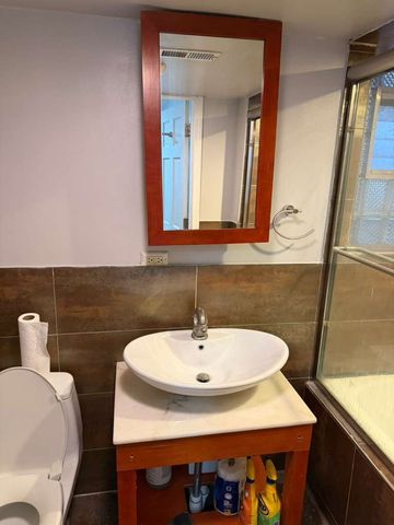 4012 W Ainslie Street G, Chicago, IL 60630