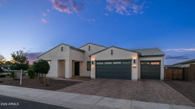 8022 W NORTHVIEW Avenue, Glendale, AZ 85303