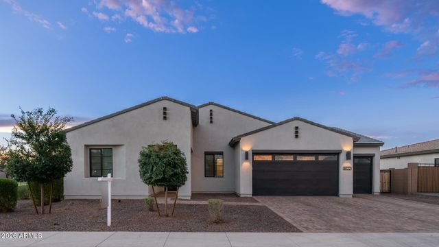 8022 W NORTHVIEW Avenue, Glendale, AZ 85303