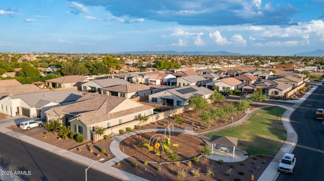 8022 W NORTHVIEW Avenue, Glendale, AZ 85303