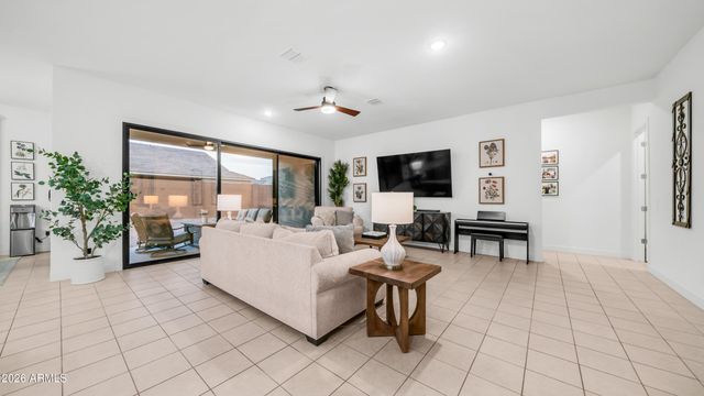 8022 W NORTHVIEW Avenue, Glendale, AZ 85303