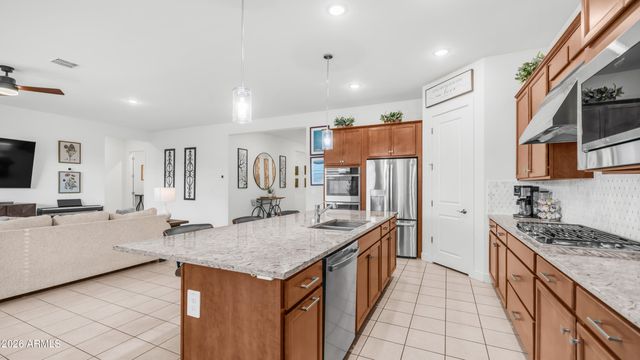 8022 W NORTHVIEW Avenue, Glendale, AZ 85303