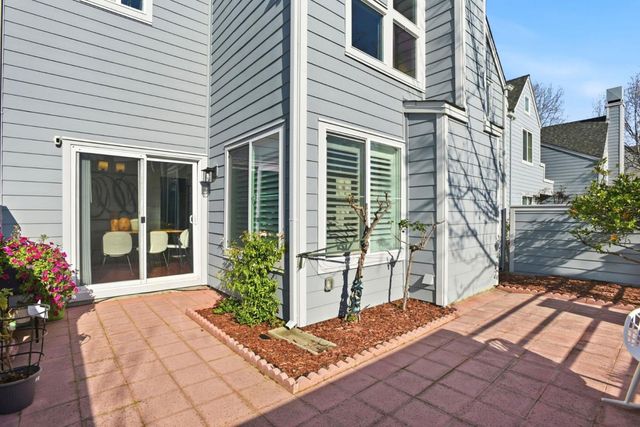 23 Dory Lane, Foster City, CA 94404