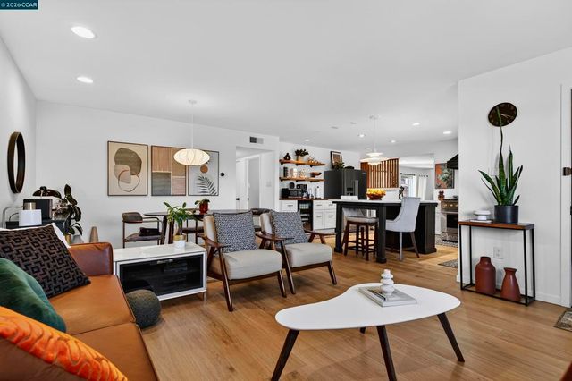 1165 Nob Hill Ave, Pinole, CA 94564