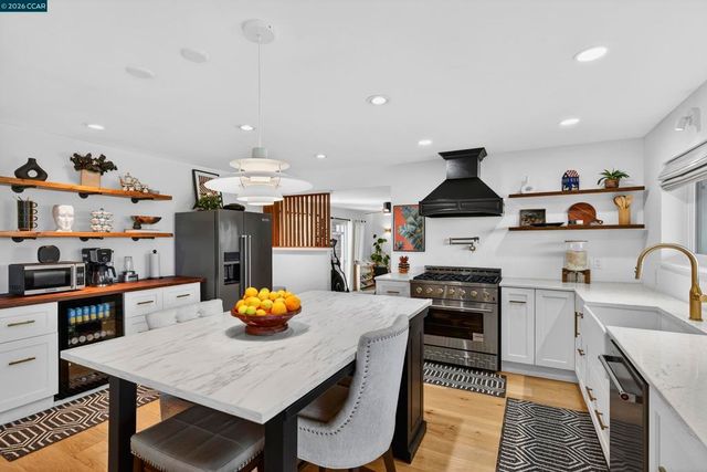 1165 Nob Hill Ave, Pinole, CA 94564