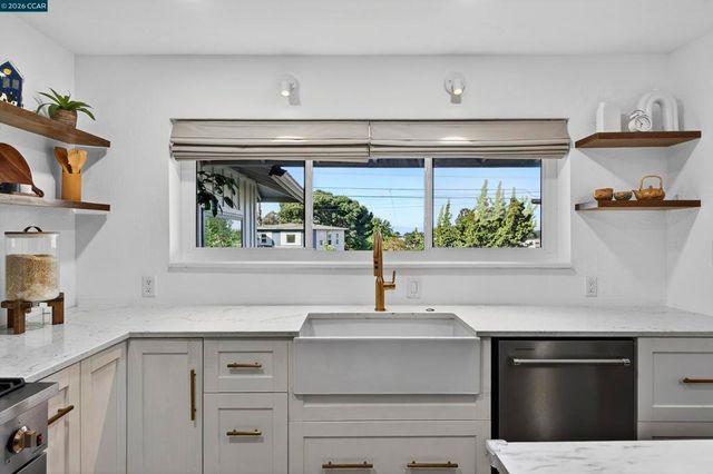 1165 Nob Hill Ave, Pinole, CA 94564