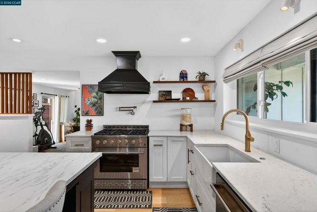 1165 Nob Hill Ave, Pinole, CA 94564