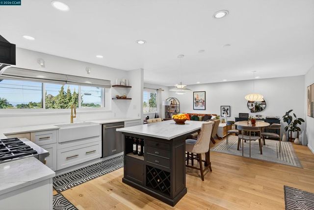 1165 Nob Hill Ave, Pinole, CA 94564