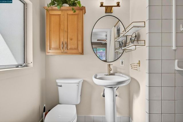 1165 Nob Hill Ave, Pinole, CA 94564