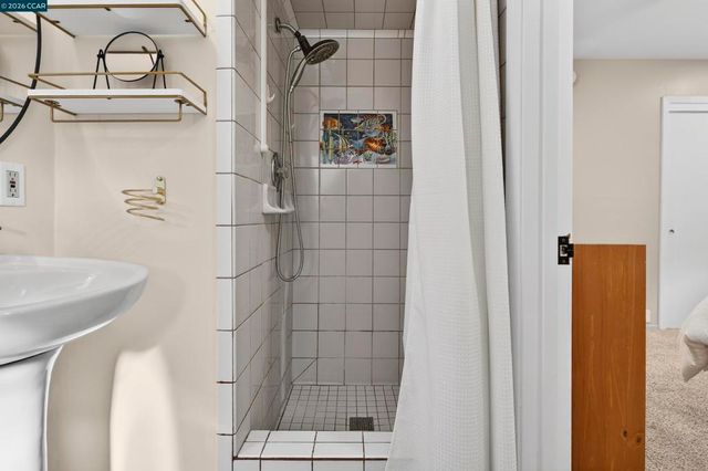 1165 Nob Hill Ave, Pinole, CA 94564