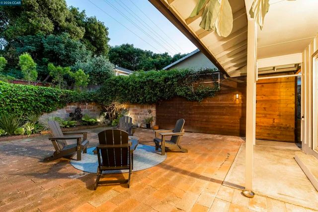 1165 Nob Hill Ave, Pinole, CA 94564