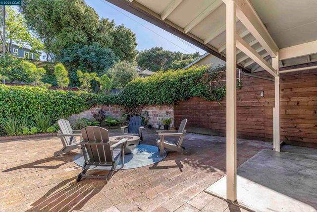 1165 Nob Hill Ave, Pinole, CA 94564