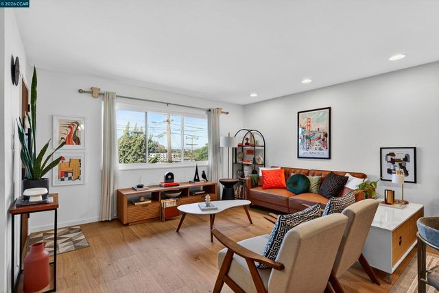 1165 Nob Hill Ave, Pinole, CA 94564