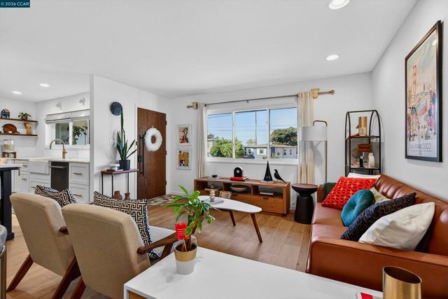 1165 Nob Hill Ave, Pinole, CA 94564