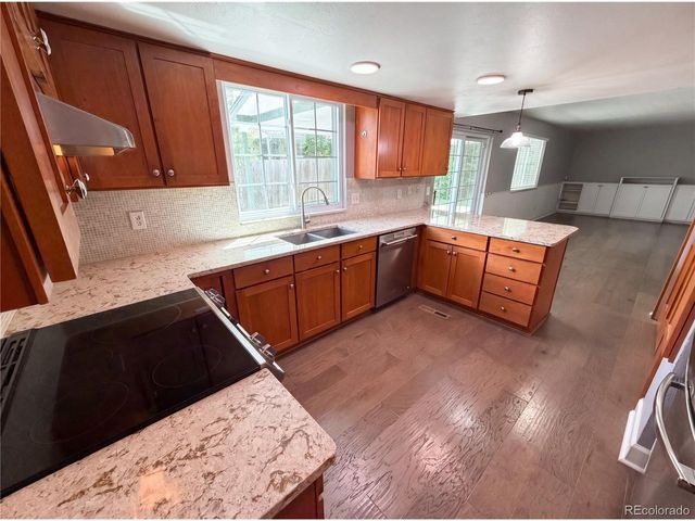 3182 S Xeric Ct, Denver, CO 80231