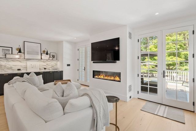 55 Maple Avenue, Andover, MA 01810