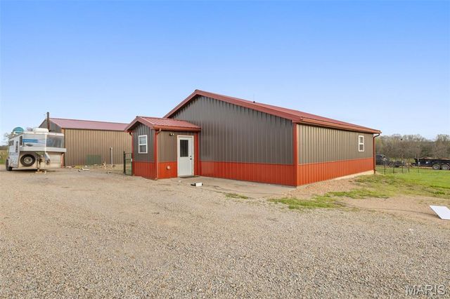 16093 Smith Road, Farmington, MO 63640