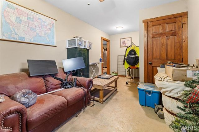 16093 Smith Road, Farmington, MO 63640