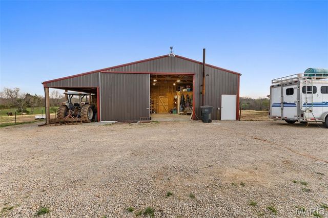 16093 Smith Road, Farmington, MO 63640