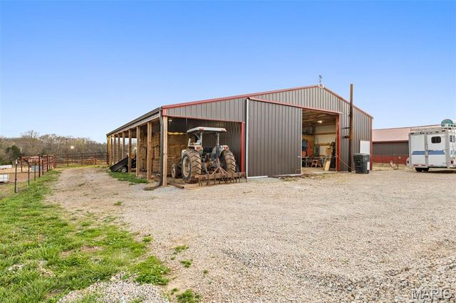 16093 Smith Road, Farmington, MO 63640