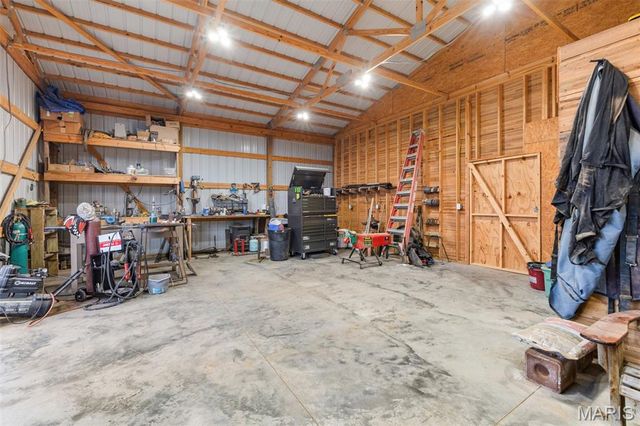 16093 Smith Road, Farmington, MO 63640