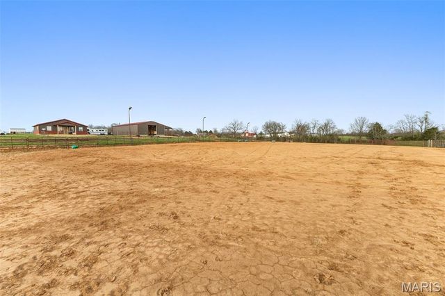 16093 Smith Road, Farmington, MO 63640