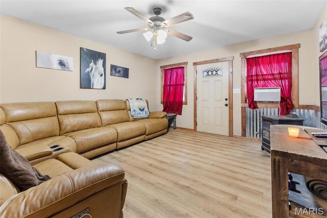 16093 Smith Road, Farmington, MO 63640