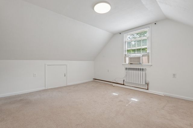 80 Webster St, Douglas, MA 01516