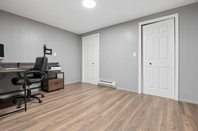 80 Webster St, Douglas, MA 01516