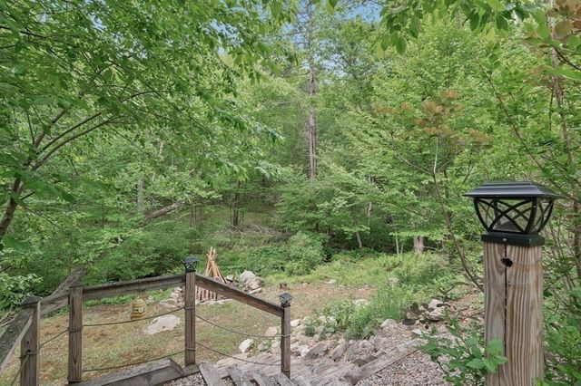 80 Webster St, Douglas, MA 01516
