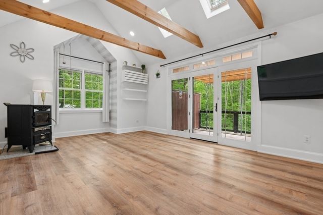 80 Webster St, Douglas, MA 01516