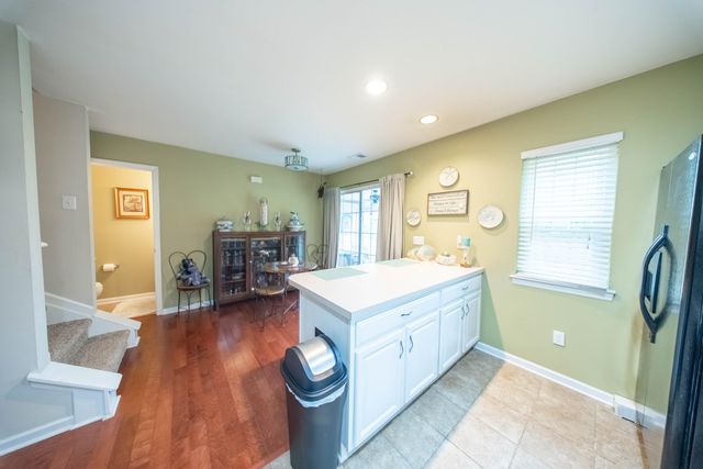 8106 Shadow Oak Drive, North Charleston, SC 29406