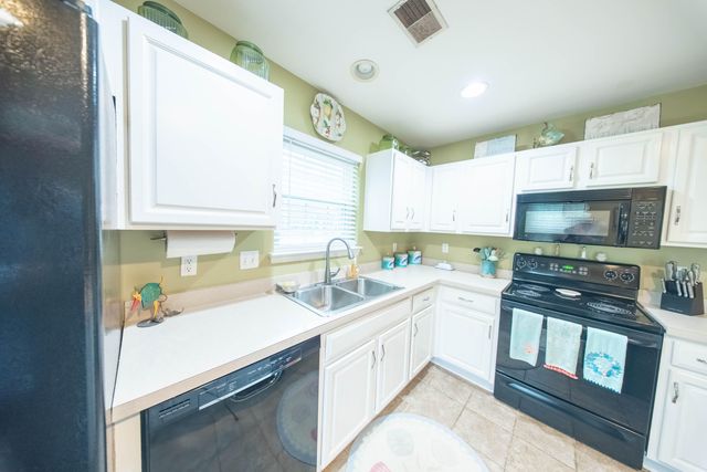 8106 Shadow Oak Drive, North Charleston, SC 29406