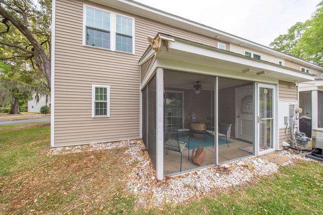 8106 Shadow Oak Drive, North Charleston, SC 29406