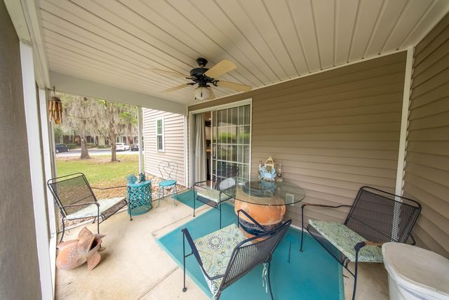 8106 Shadow Oak Drive, North Charleston, SC 29406