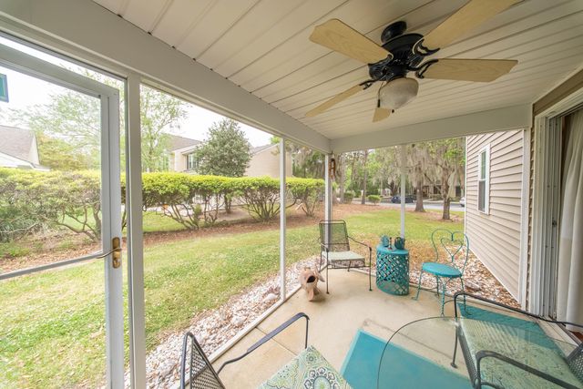 8106 Shadow Oak Drive, North Charleston, SC 29406