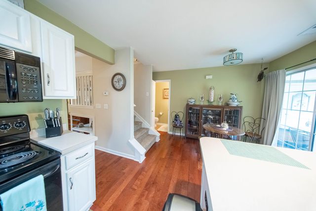 8106 Shadow Oak Drive, North Charleston, SC 29406