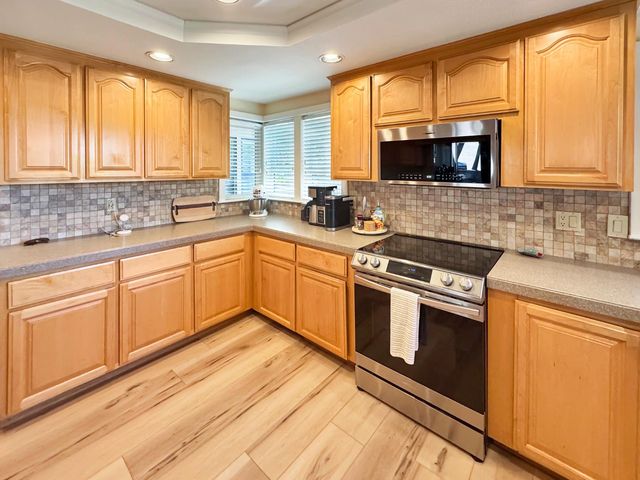 6200 Viewridge Dr, Auburn, CA 95602