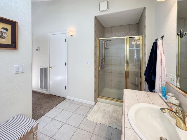 6200 Viewridge Dr, Auburn, CA 95602