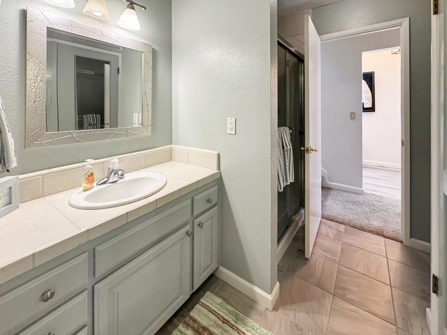 6200 Viewridge Dr, Auburn, CA 95602