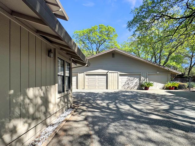 6200 Viewridge Dr, Auburn, CA 95602