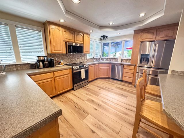 6200 Viewridge Dr, Auburn, CA 95602