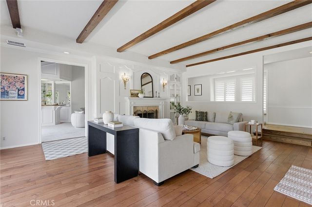 3906 Lake Vista Court, Encino, CA 91316