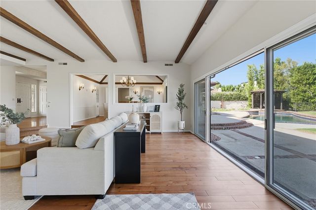 3906 Lake Vista Court, Encino, CA 91316