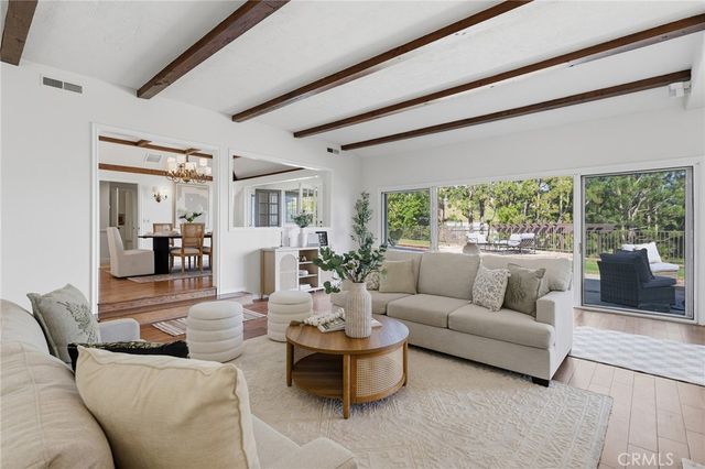 3906 Lake Vista Court, Encino, CA 91316