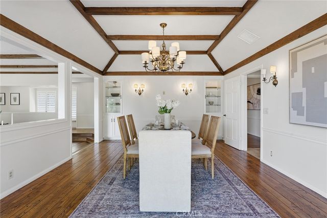 3906 Lake Vista Court, Encino, CA 91316