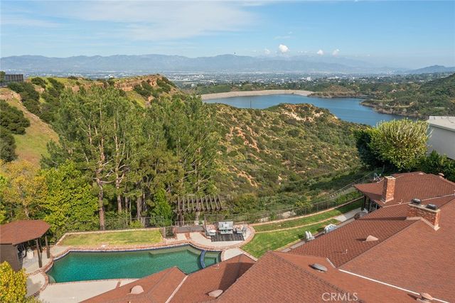3906 Lake Vista Court, Encino, CA 91316